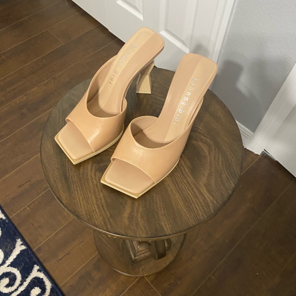 Gianni Bini Tan Mules with Sleek Design
